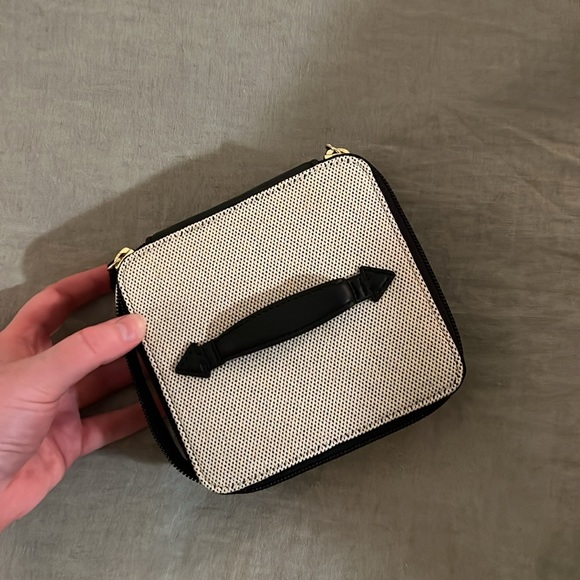 Paravel Mini See-All Vanity Case - Picture 6 of 9